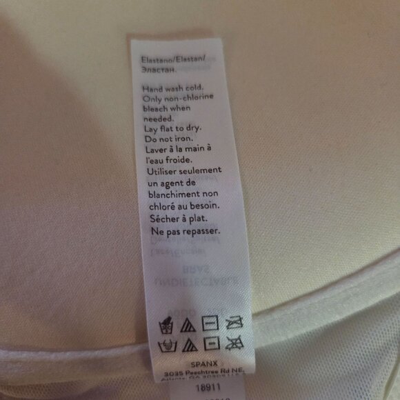 Spanx 34DD Undietectable Lace Bra White Adjustable Straps Hook Closure - Picture 6 of 6